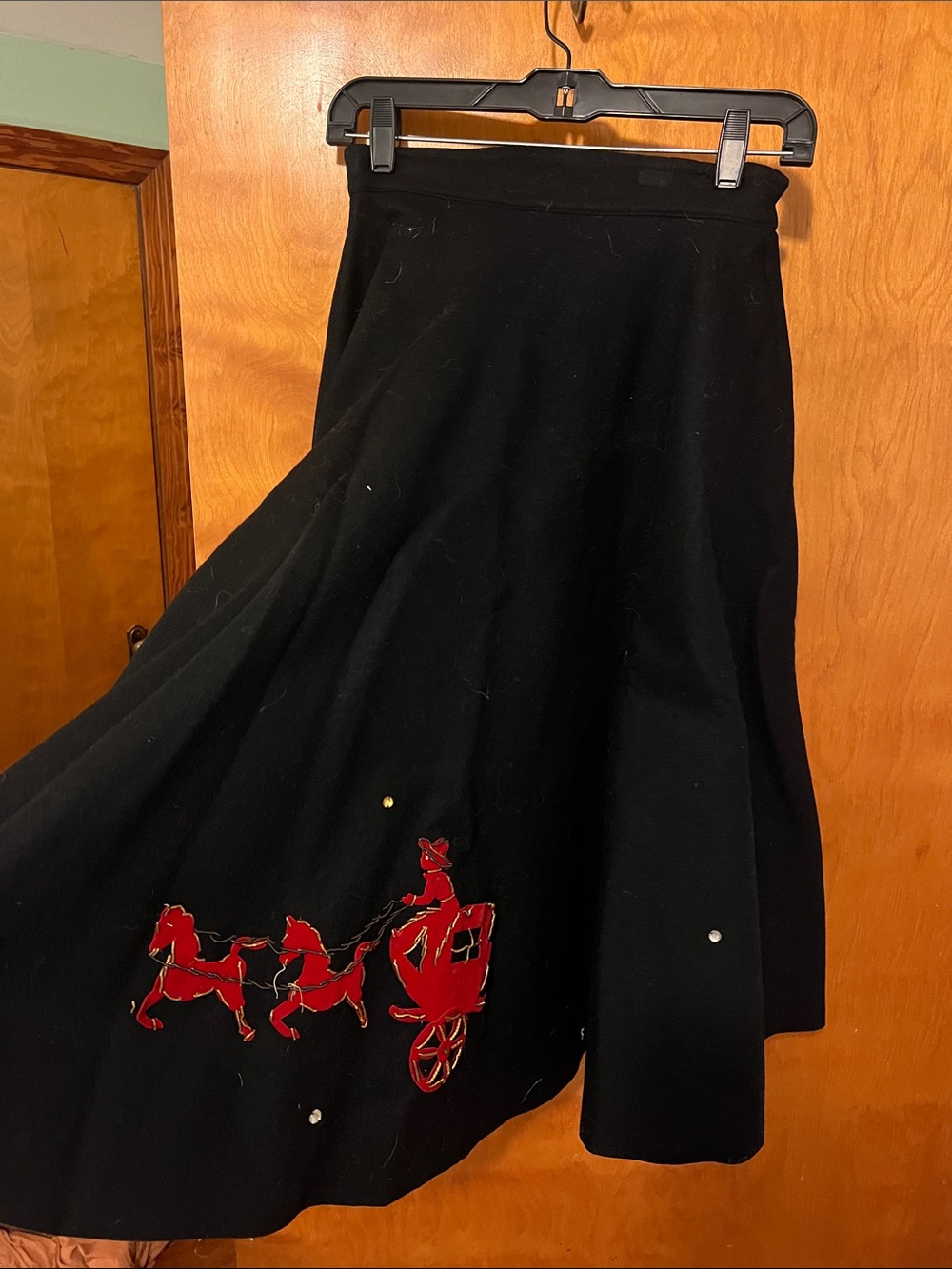 RARE Vintage “poodle” skirt with Red Carriage Appliqué